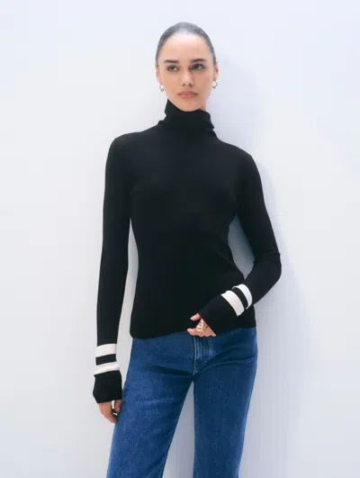 White & Warren Superfine Merino Fitted Turtleneck Sweater In Black/cream