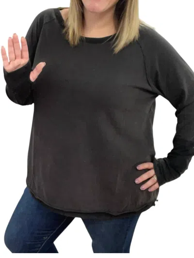 White Birch Washed Thumb Hole Top In Black