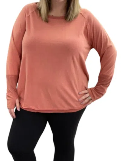 White Birch Washed Thumb Hole Top In Terracotta In Pink