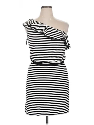 Pre-owned White House Black Market Casual Dress In Black