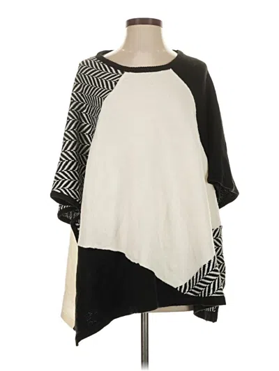 Pre-owned White House Black Market Poncho In White