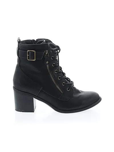 Pre-owned White Mountain Ankle Boots In Black