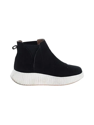 Pre-owned White Mountain Ankle Boots In Black
