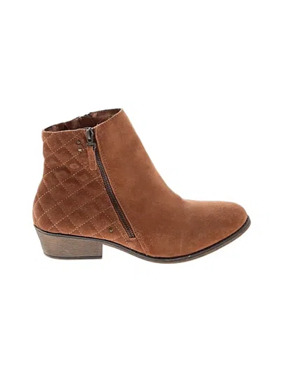 Pre-owned White Mountain Ankle Boots In Brown