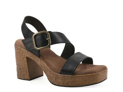 WHITE MOUNTAIN WHITE MOUNTAIN BARB PLATFORM SANDAL
