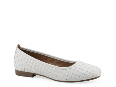 White Mountain Boccie Flat