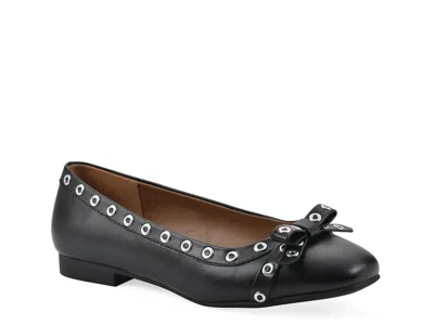 White Mountain Bodhi Flat In Black