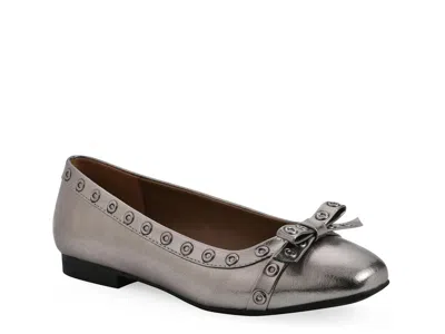 White Mountain Bodhi Flat In Gray