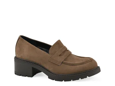 White Mountain Brigetty Penny Loafer In Brown