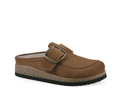 White Mountain Bueno Clog In Brown