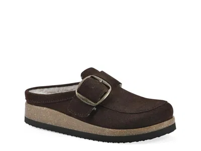 White Mountain Bueno Clog In Brown
