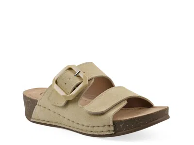 White Mountain Fearful Wedge Sandal
