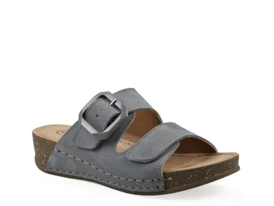 White Mountain Fearful Wedge Sandal