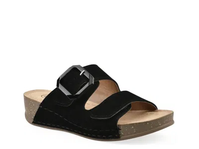 White Mountain Fearful Wedge Sandal In Black