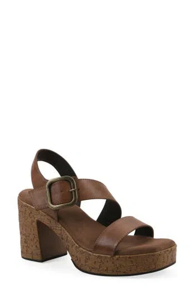 White Mountain Footwear Barb Platform Sandal