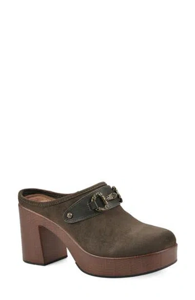White Mountain Footwear Barleys Platform Clog In Army Multi