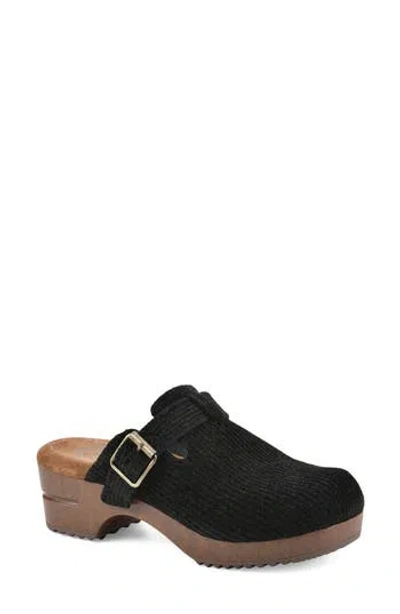 White Mountain Footwear Bistro Platform Clog In Black/ Fabric