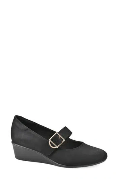 White Mountain Footwear Bolford Wedge Pump In Black/ Fabric