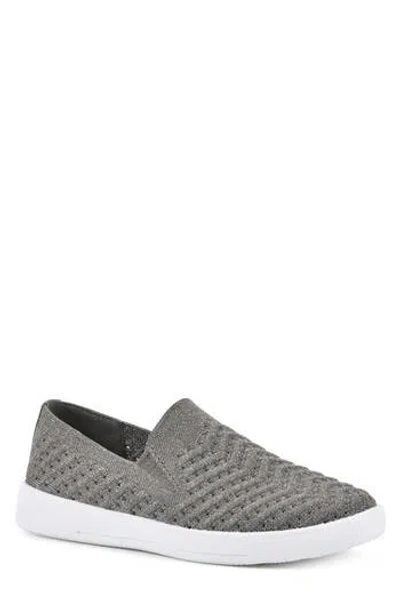 White Mountain Footwear Courage Slip-on Sneaker