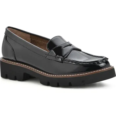 White Mountain Footwear Gunner Lug Sole Platform Loafer In Black/patent