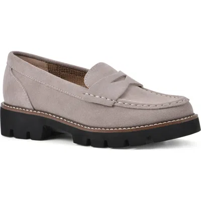 White Mountain Footwear Gunner Lug Sole Platform Loafer In Light Taupe/suede