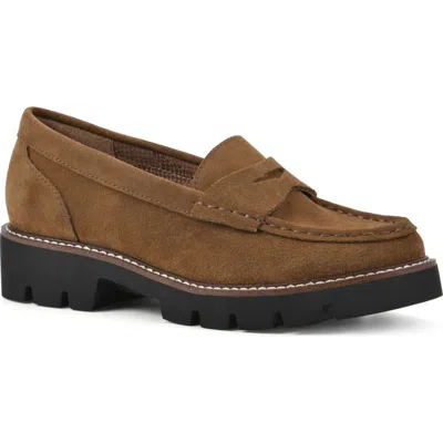 White Mountain Footwear Gunner Lug Sole Platform Loafer In Mid Brown/suede