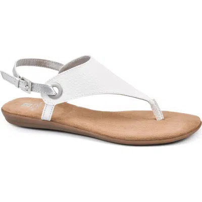 White Mountain Footwear London T-strap Sandal In White/tumbled Sm