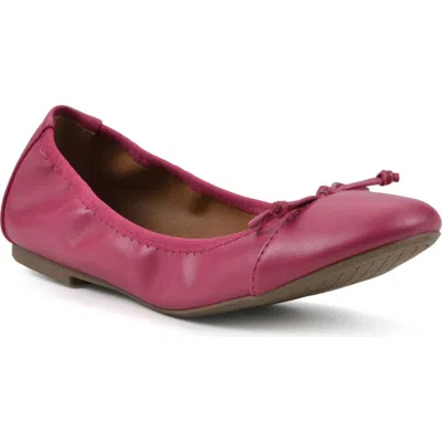 White Mountain Footwear Sunnyside Ii Ballet Flat In Super Pink/smooth