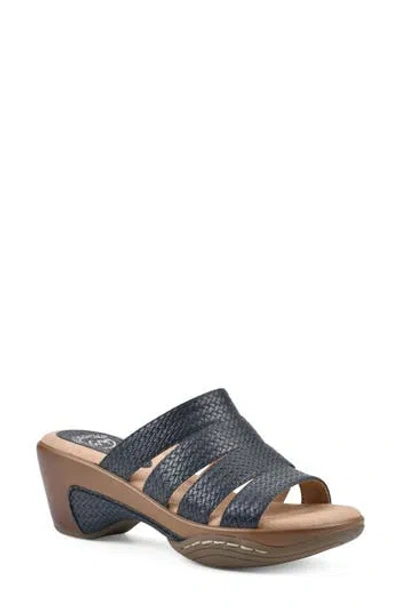 White Mountain Footwear Valora Wedge Sandal In Navy Woven