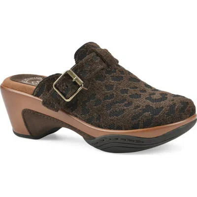 White Mountain Footwear Vias Heeled Clog In Brown