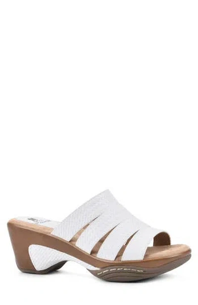 White Mountain Footwear White Mountain Valora Wedge Sandal In White/woven