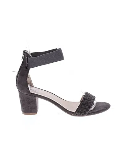 Pre-owned White Mountain Sandals In Black