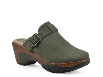 White Mountain Viewed Clog In Green