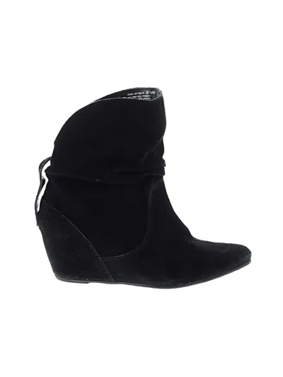 Pre-owned White Mountain Wedges In Black