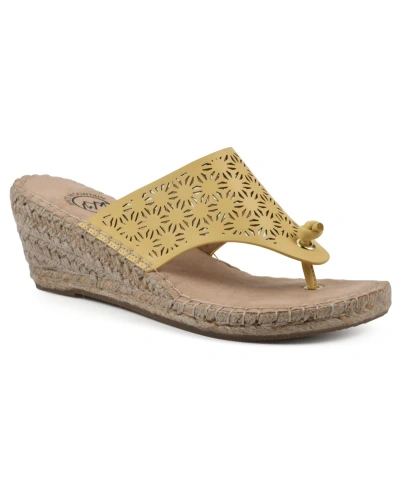White Mountain Beaux Espadrille Wedge Sandals In Limoncello Smooth