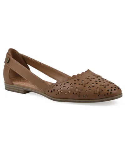 White Mountain Women's Nobler Pointed Toe Flats In Tan Smooth