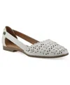 White Mountain Nobler Pointed Flats In White Burnished Smooth