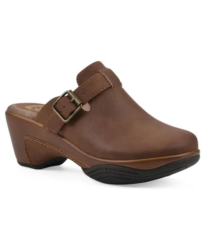White Mountain Women's Viewed Slip-on Clogs In Hazel Smooth
