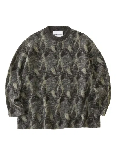 White Mountaineering 抽象图案毛衣 In Gray