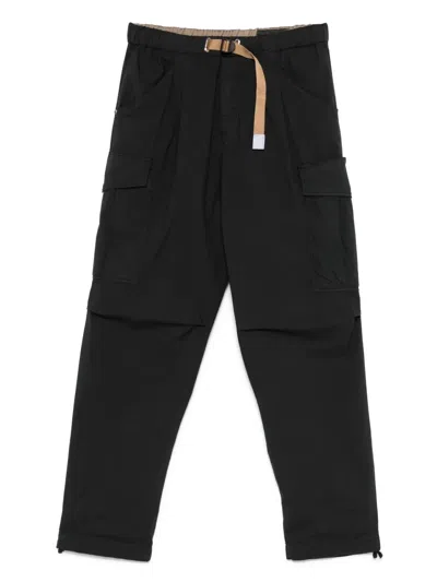 White Sand Cargohose Im Tapered-design In Schwarz