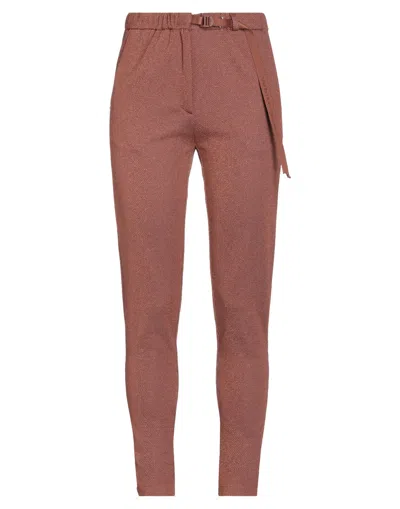 White Sand Pants In Red