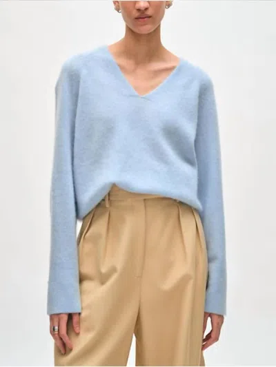 White + Warren Brushed Cashmere Easy Vneck In Misty Blue