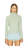 White + Warren 크루넥 스웨터 In Green
