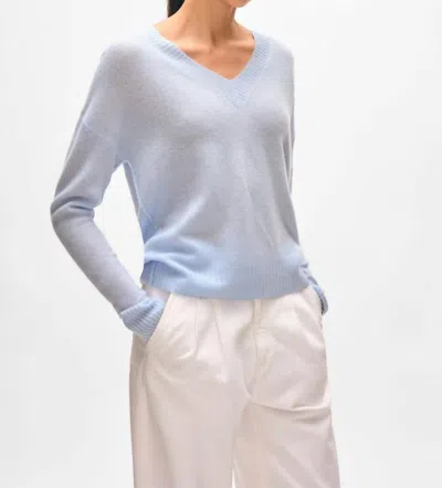 White + Warren Cashmere Featherweight V Neck Sweater In Pale Mist In Blue