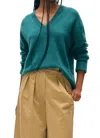 White + Warren Cashmere Rib Trim V Neck Sweater In Jade Heather In Multi