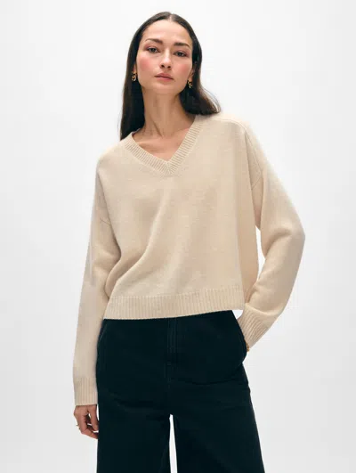 White + Warren Cashmere Saddle Shoulder V Neck Sweater In Natural Heather