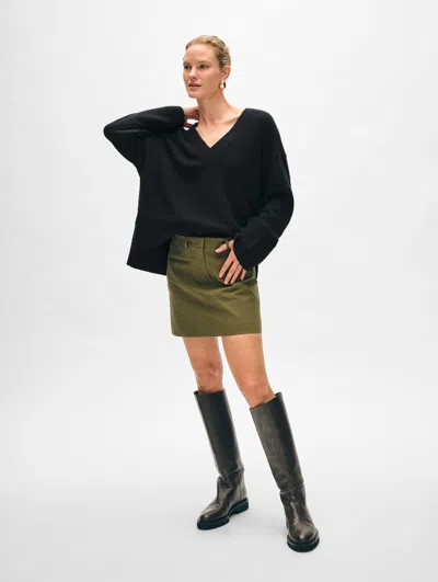 White + Warren Cashmere Side Slit V Neck Sweater In Black
