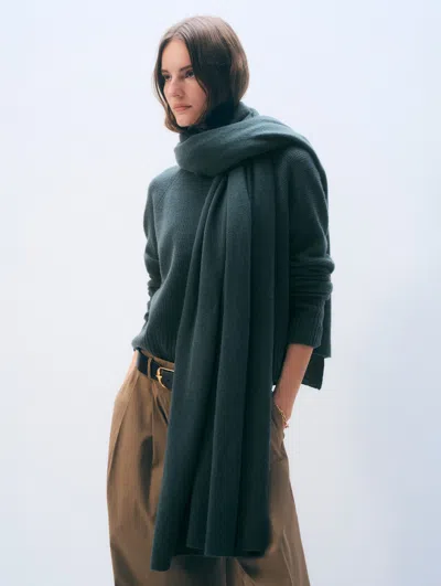 White + Warren Cashmere Travel Wrap In Juniper Green