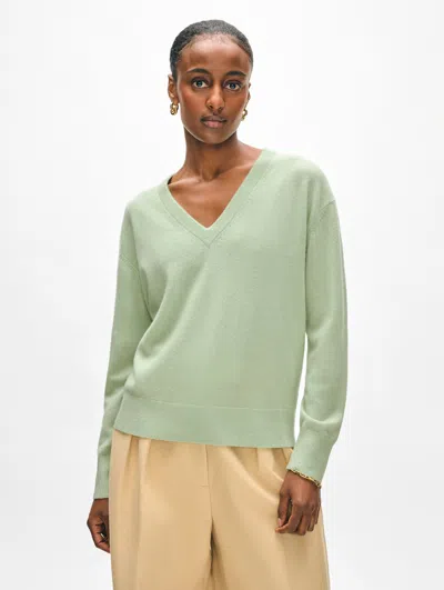 White + Warren Cashmere V Neck Sweater In Cool Sage
