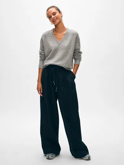White + Warren Cashmere V Neck Sweater In Grey Heather
